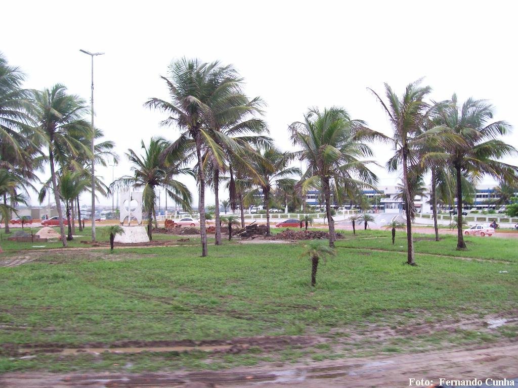 ROTATÓRIA EM FRENTE AO QUARTEL DA POLÍCIA MILITAR - CALHAU by Fernando Cunha