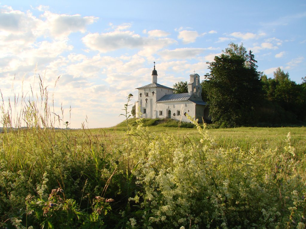 Izborsk, Pskov Oblast, Russia, 181518 by klosk