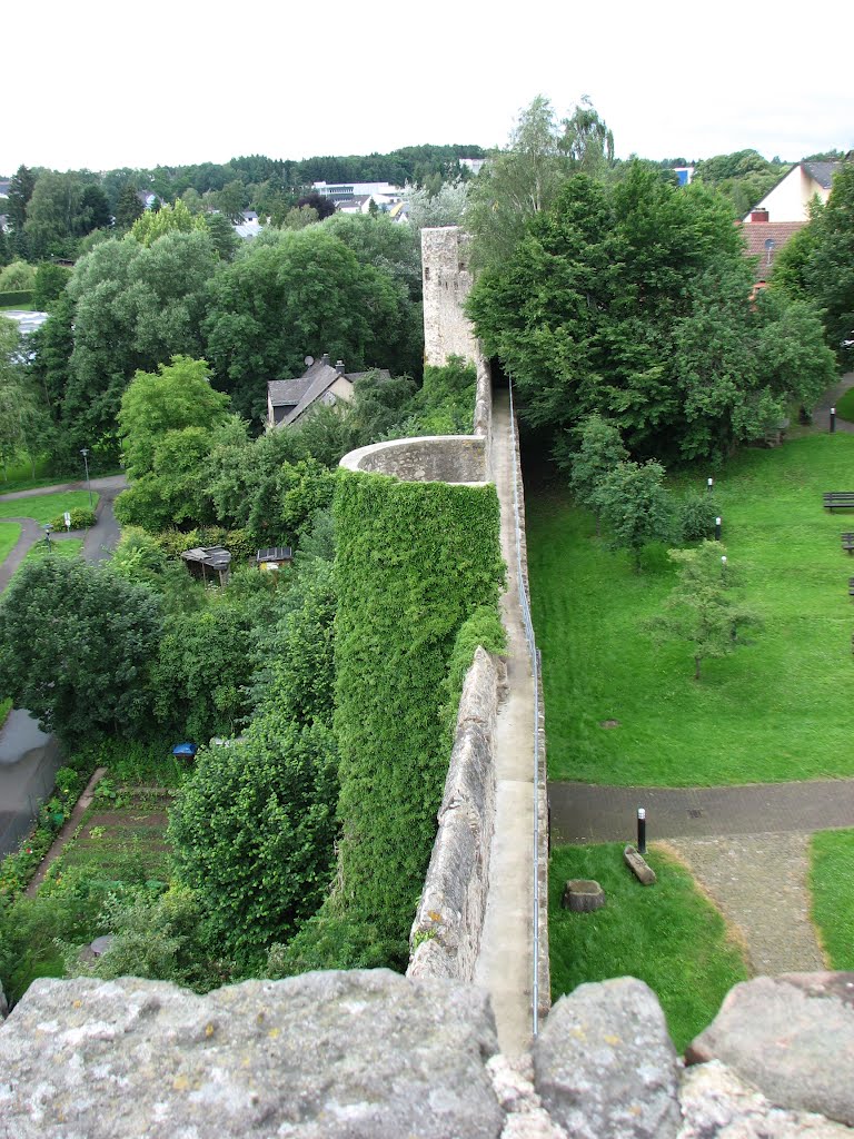 Stadtmauer, 54576 Hillesheim, Deutschland by Jaroslav M