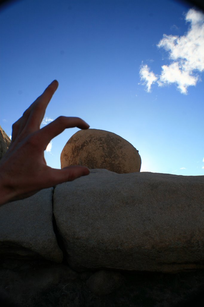 Boulder between my finger tips by The Kamikaze Humming…