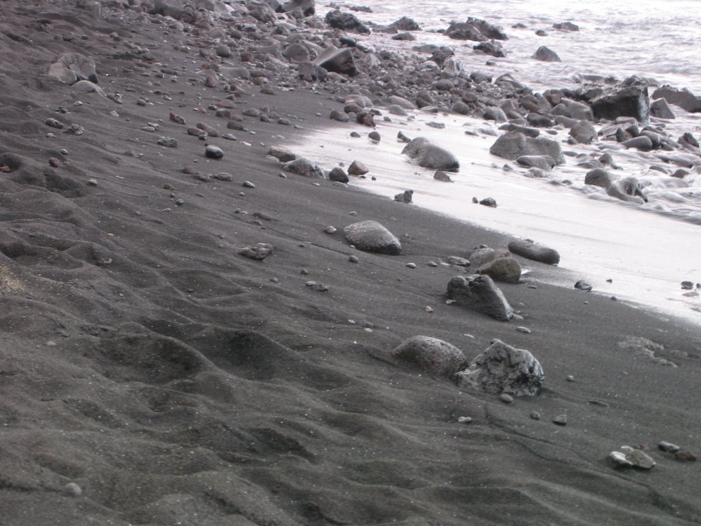 Punalu'u Beach - Black Sand Beach, Big Island, Hawaii by davidcmc58