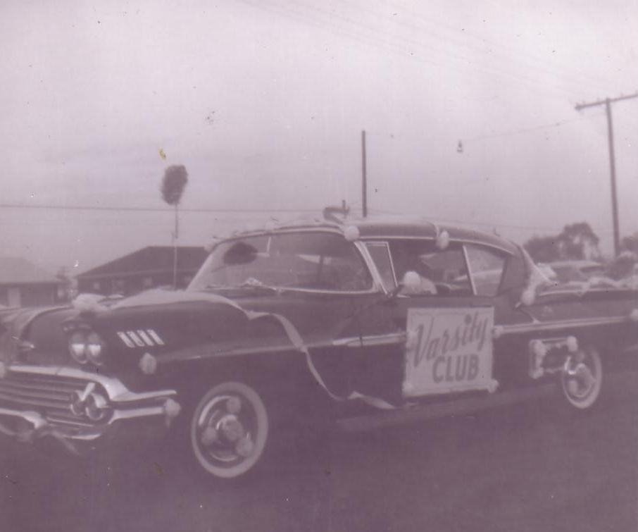 Roseville 1958 Chevrolet at Homecoming in 1960 by pathcan