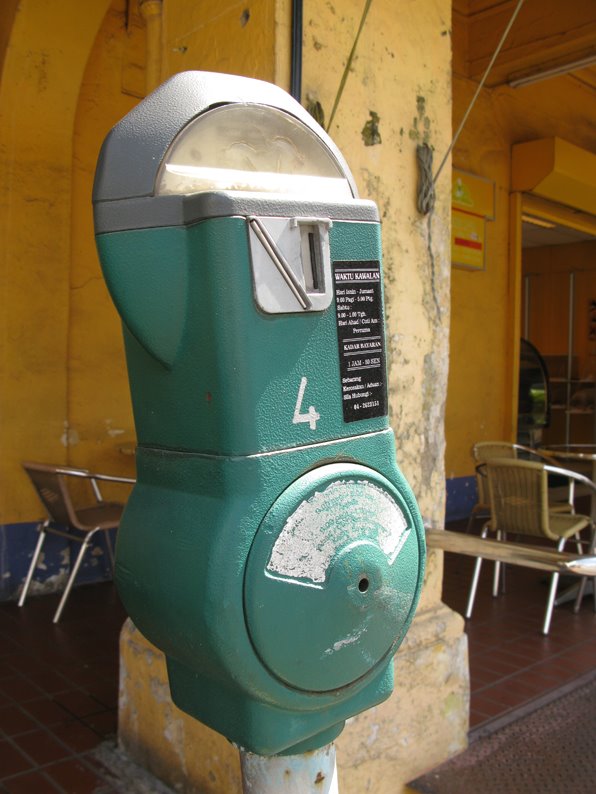 Parking ticket machine to George town by Stéphane Clément