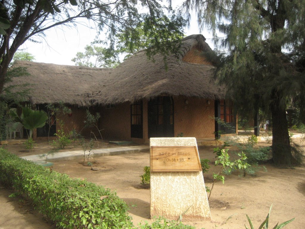 Les bungalow du Baobab by Emmanuel Gabolde