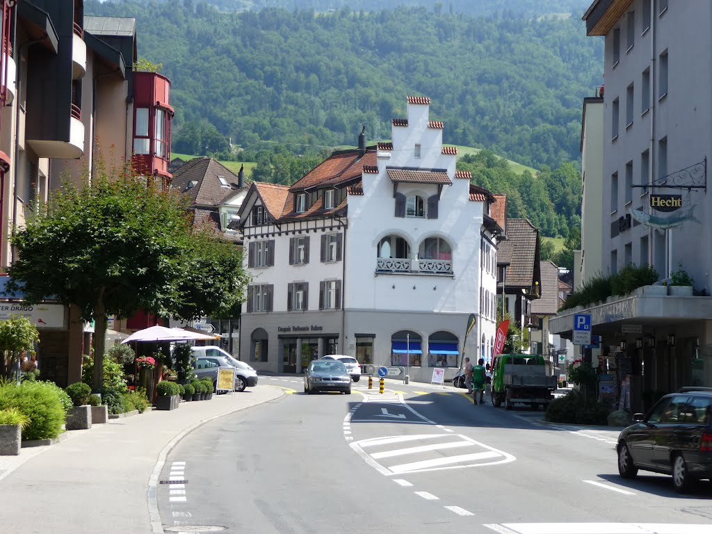 Bahnhofstrasse by bienenritter