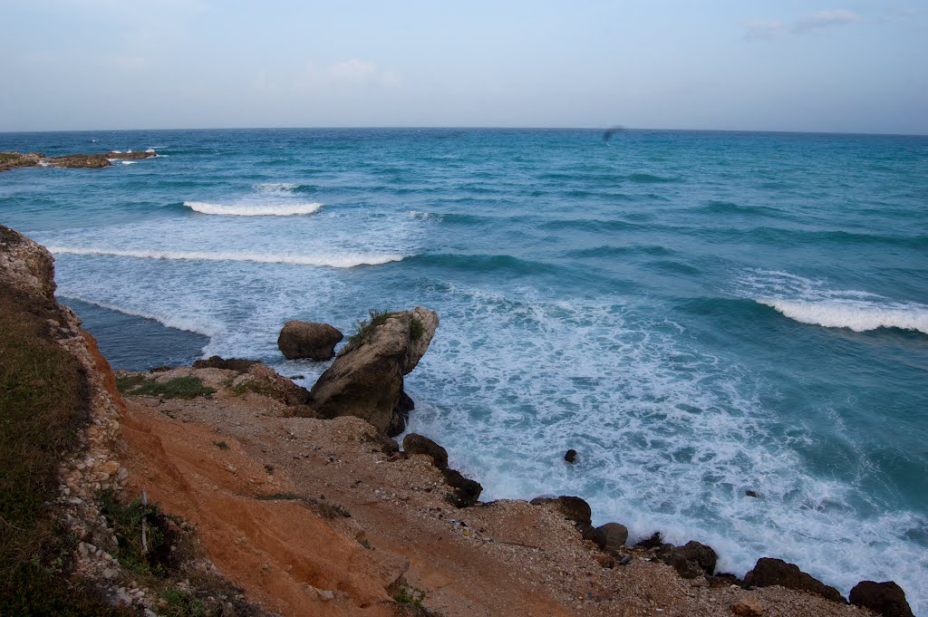 Playa Azul's cliff by Frankp74