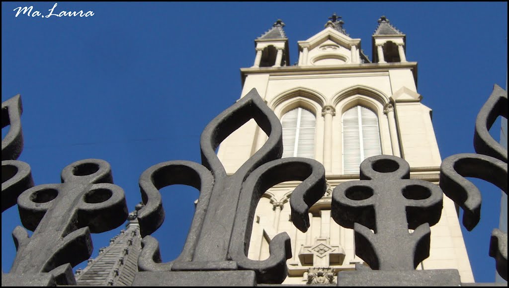 Iglesia de Lourdes (Barrio de Flores) by Mal@cal  :)