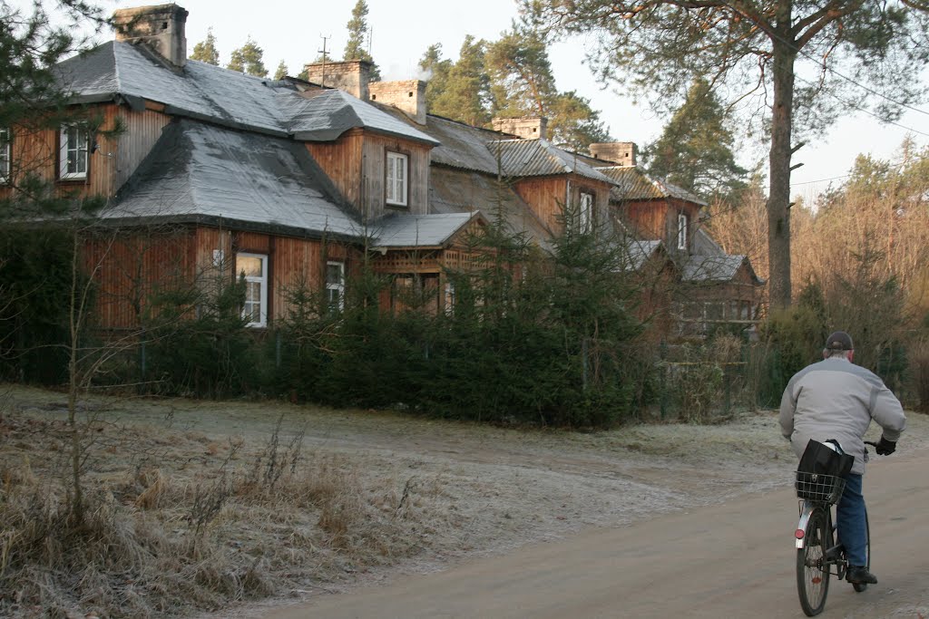 Czarna Białostocka - stary drewniany budynek zwany Belwederem / Old wooden house by Halina Pawlak