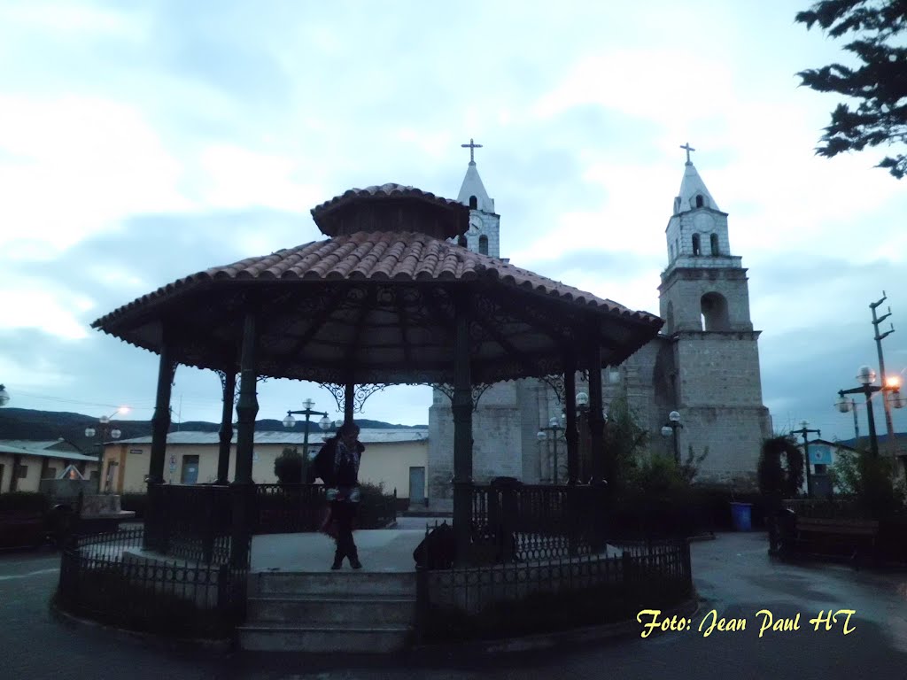 PLAZA PRINCIPAL DE PUQUIO AYACUCHO by jean paul ht