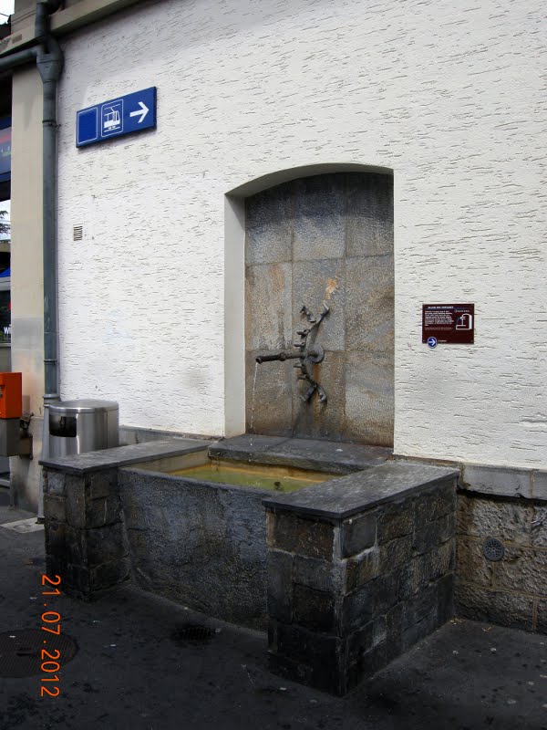 Fontaine Quai de la Gare by Andrés1975