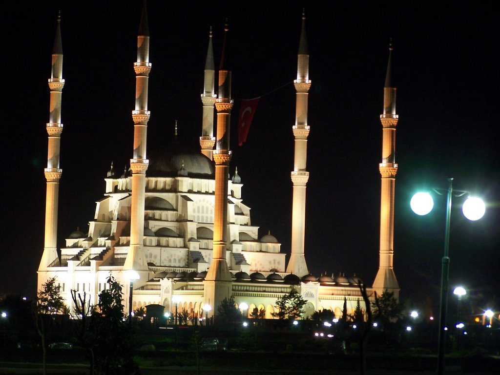 Adana Sabancı Camii by zafer köksal