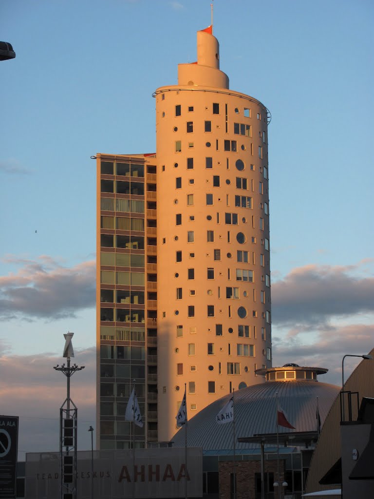 High building in Tartu by Oleg Ivanov (Riga, Latvia)