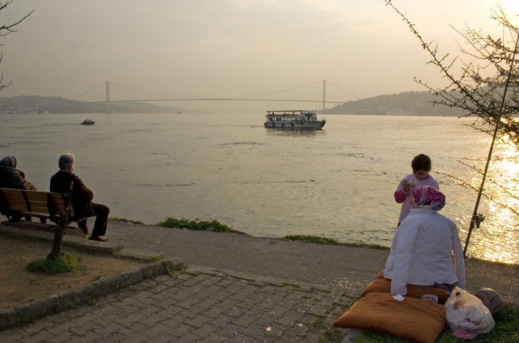 Bosporus, Istanbul by Jan van Ommen