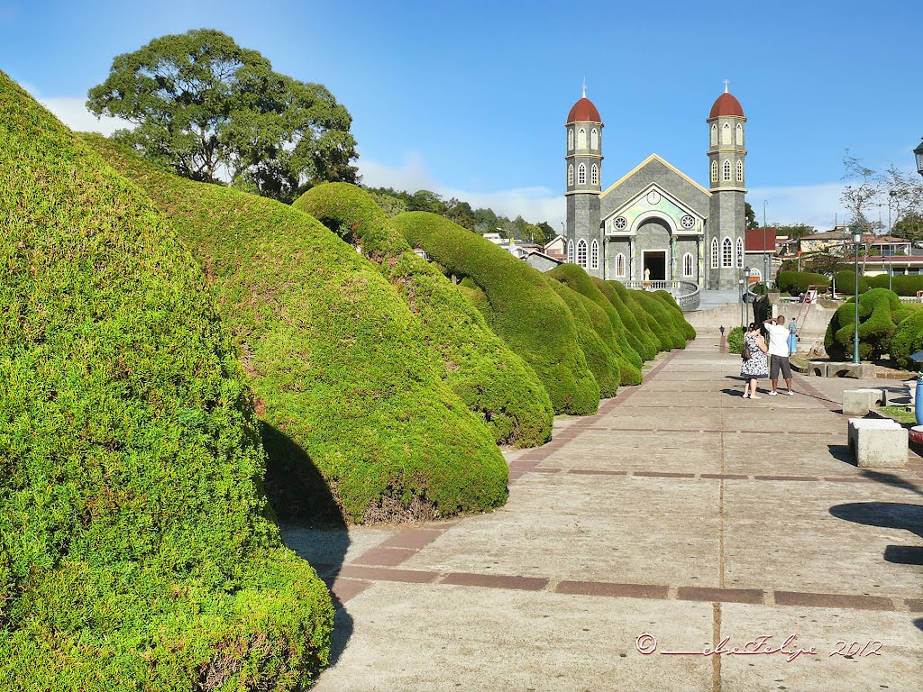 Parque de Zarcero, Costa Rica by Melsen Felipe