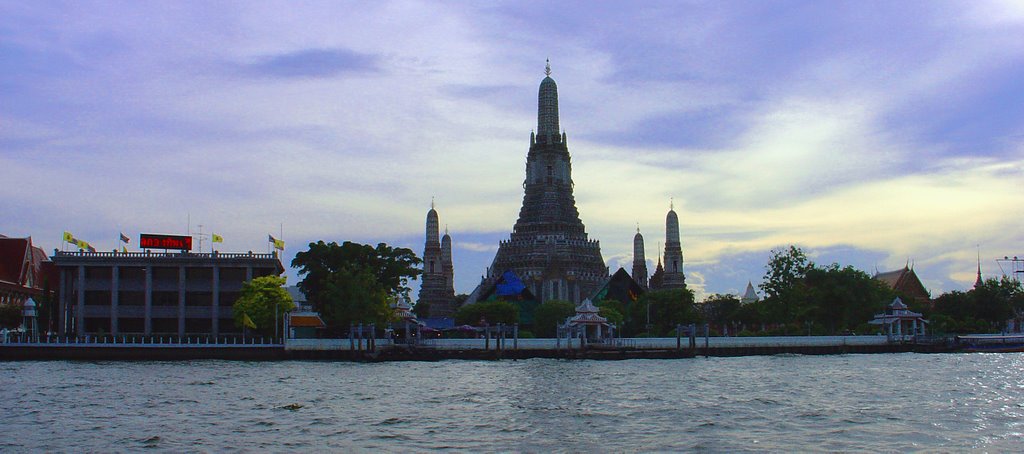 Wat Arun, Bangkok by MSFOTO