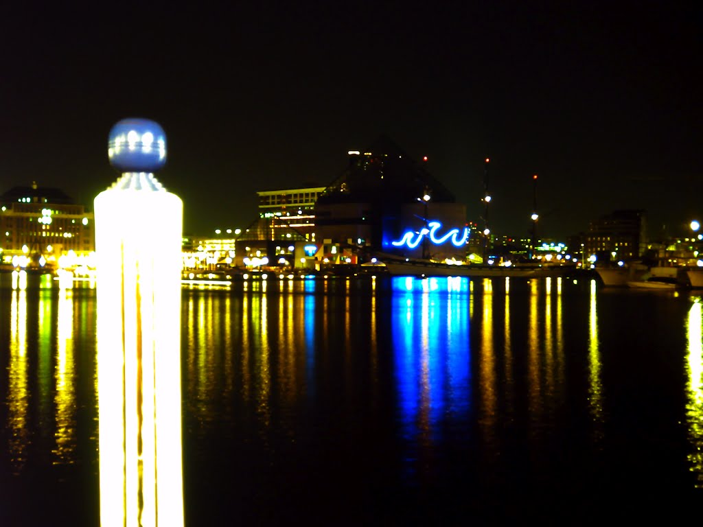 BALTIMORE INNER HARBOR by ophiuchus