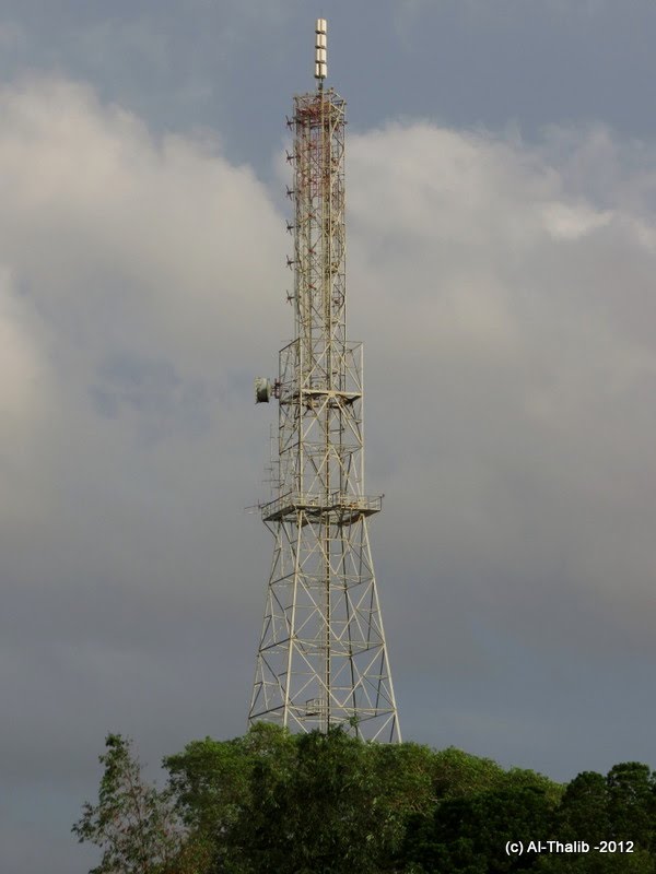 Radio Tower by Al-thalib