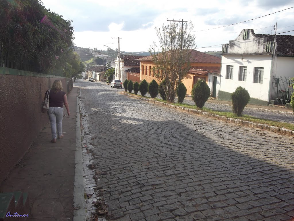 Tranquilidade em Bonfim, MG by antonor