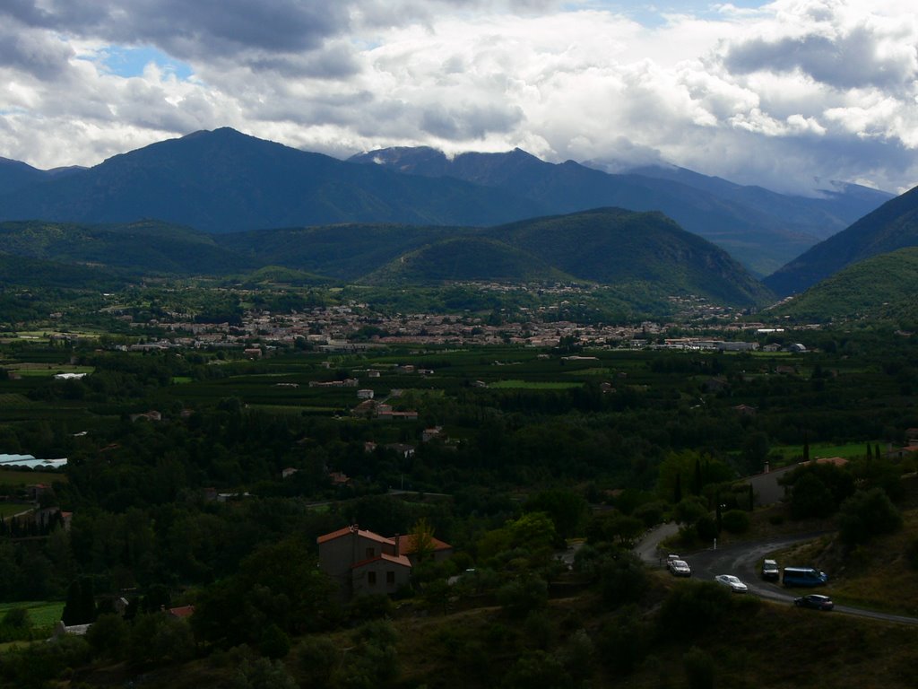 Le Canigou vu depuis Eus (Pyrénées-Orientales) by Naru Kenji