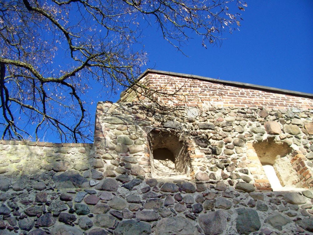 Alte_Stadmauer_old_wall_view2 by bazar-berlin