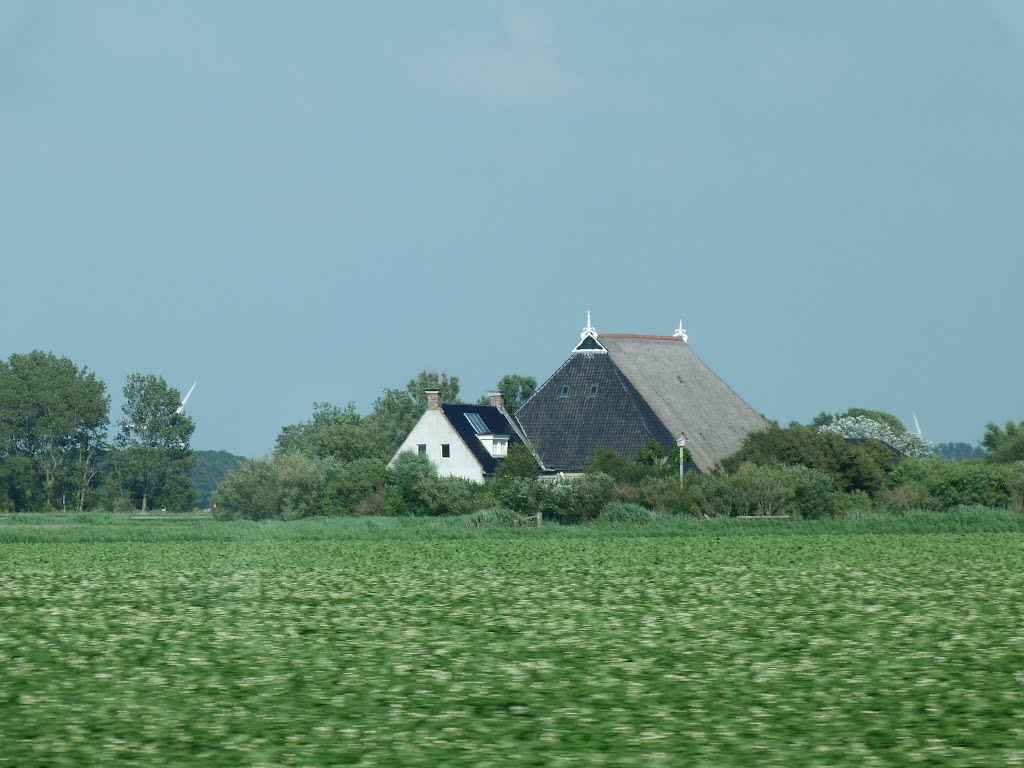 Boerderij by stevenvanValen+hannekeRolloos