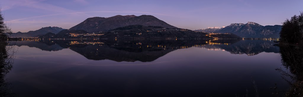 Il lago a dicembre by Alberto Pedrotti