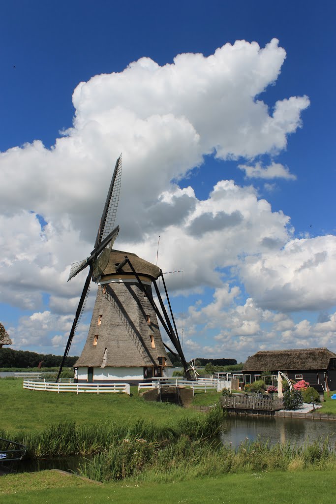 Nederland - Zevenhuizen - Rottekade - Eendrachtsmolen - 1727 by Henny  Brouwers