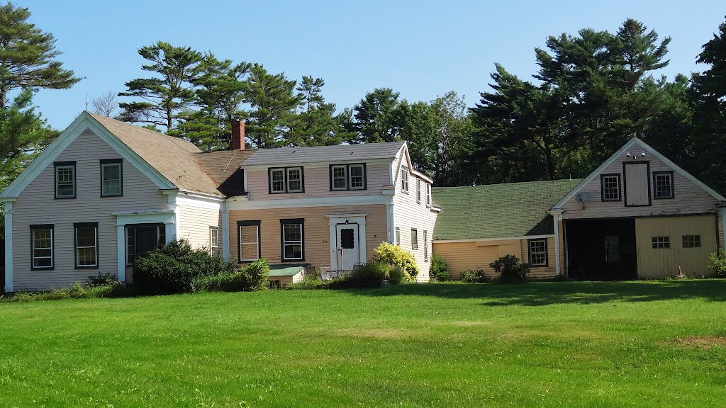 Connected farm, Wolfe's Neck, Freeport Maine by Taoab