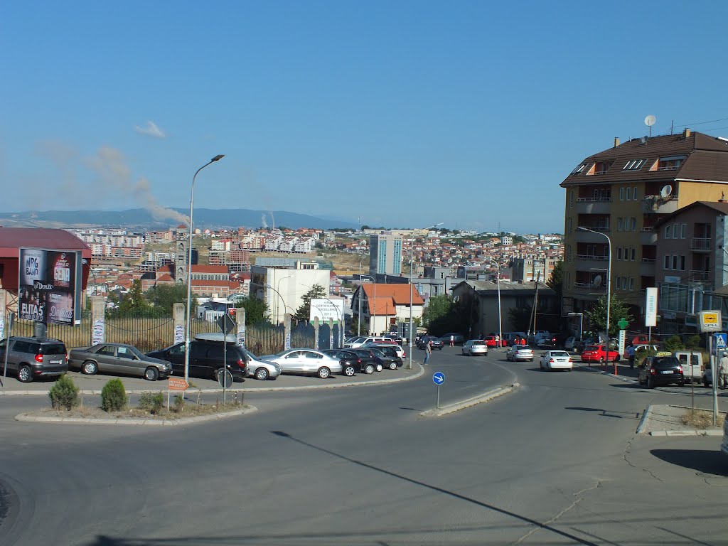 Lidhje në Prishtinë, der Blick auf Pristina by ©Tøm1