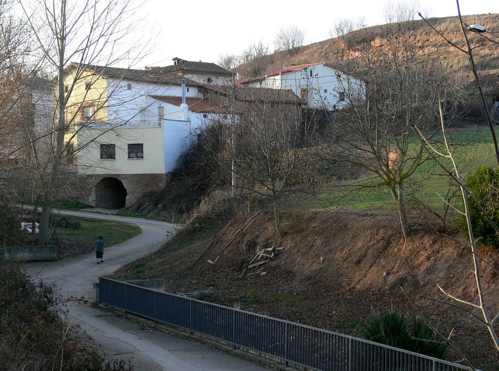 VILLAR DE TORRE (La Rioja). 2007. 02. Vista desde el Parque que hay cerca de la iglesia. by Carlos Sieiro del Nido