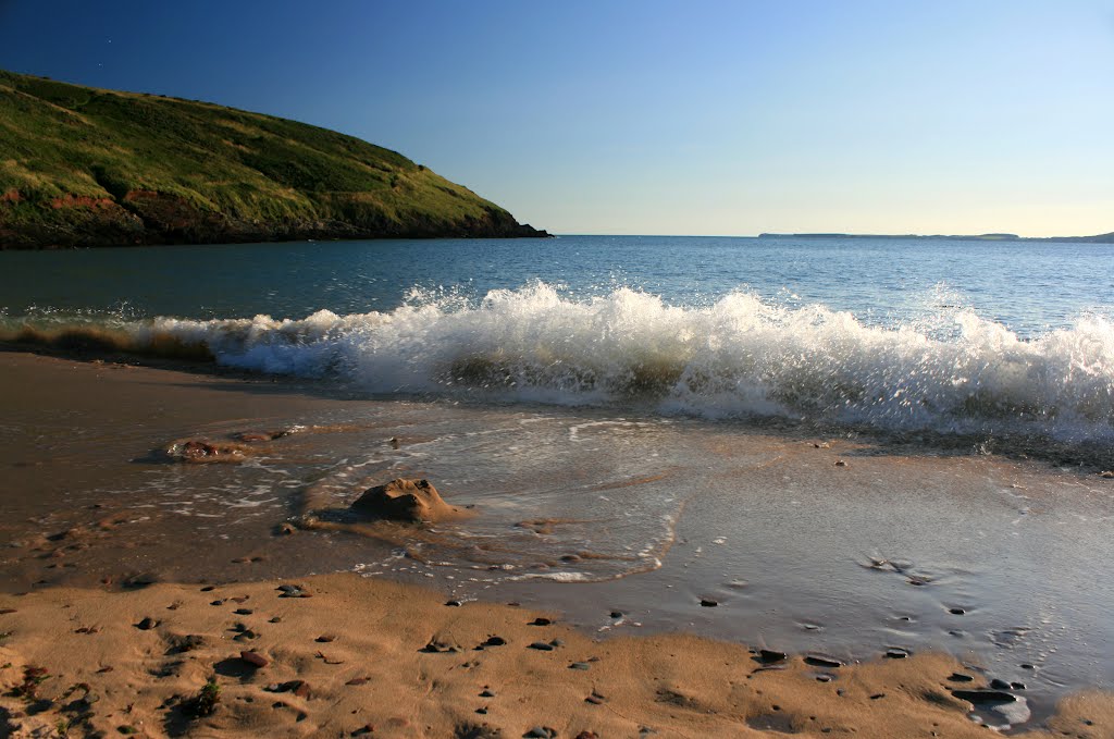 Manorbier Beach and The Priest's Nose by pete.t