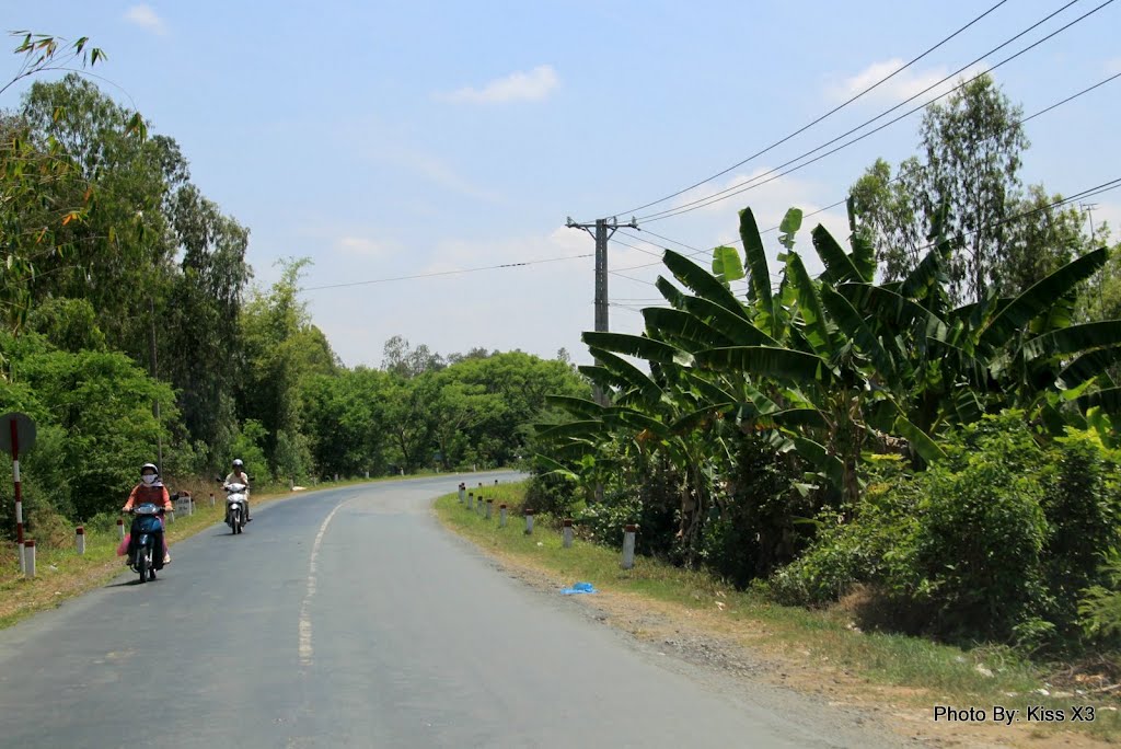 Trên quốc lộ 30 by Tuan CaNon