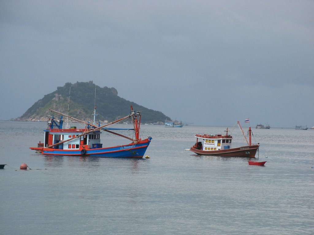 Boote vor Ko Tao by JürWin