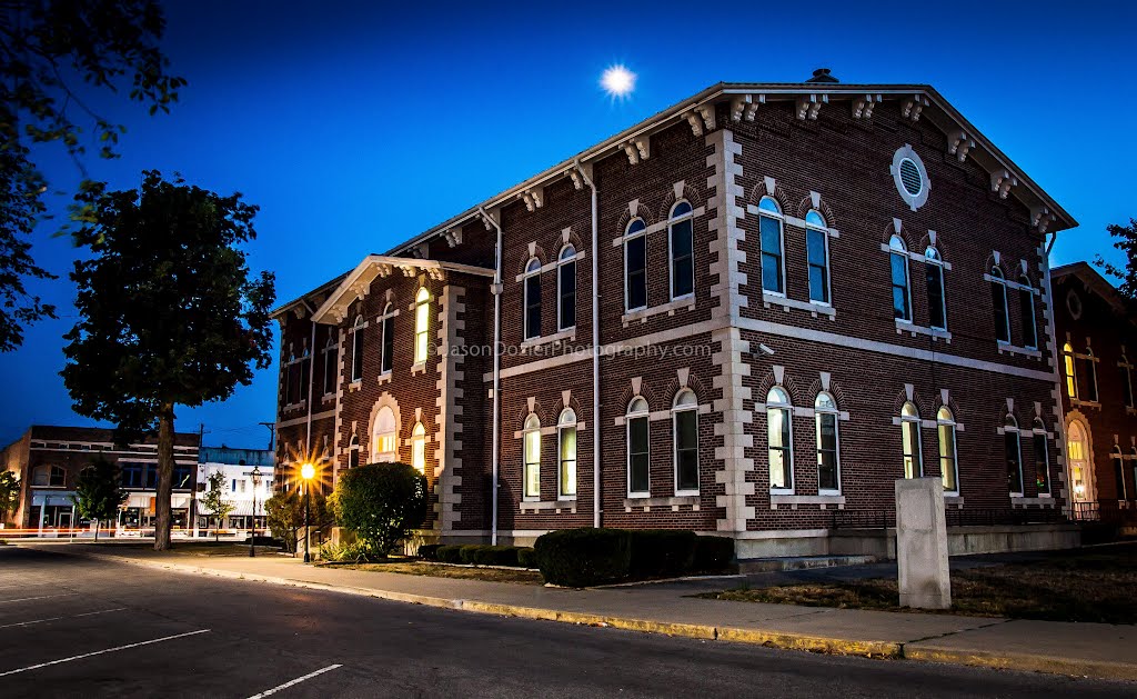 Downtown Martinsville, Indiana by jasondozier