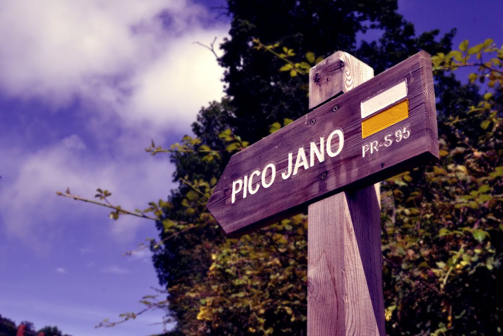 Pico Jano by Wiskonsin