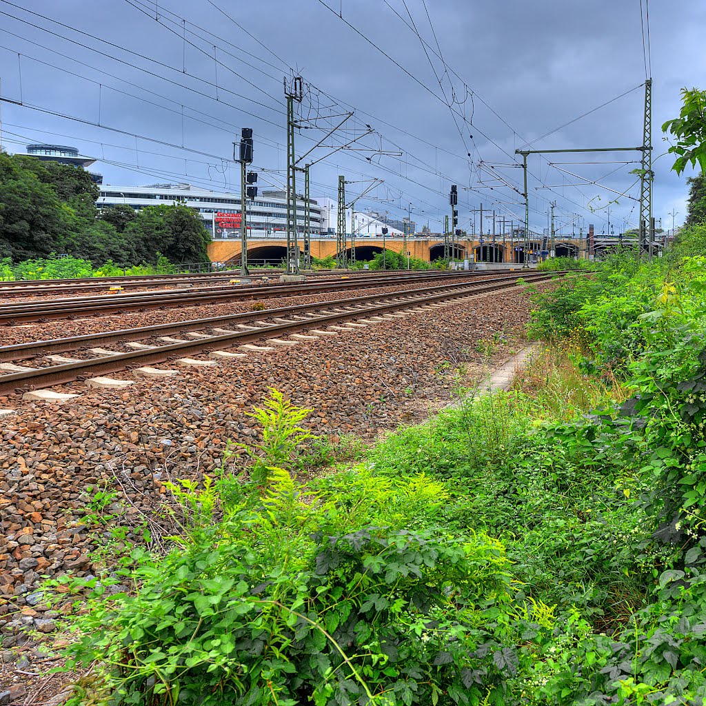 Bahnanlagen am Gesundbrunnen by DetKan