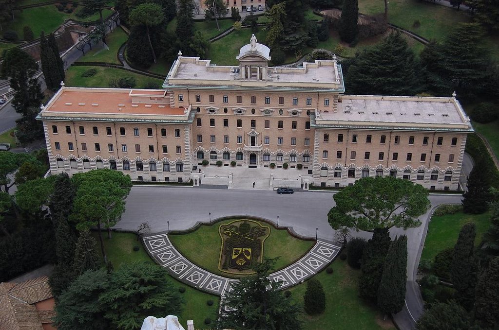 Panorama desde la cupula de San Pedro - Edificio de Gobernacion by Carlo Vivi