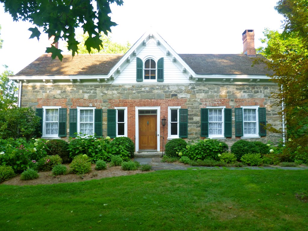 Goetschius-Eltinge house, built 1735, altered 1755 by Mark Caro Yallum