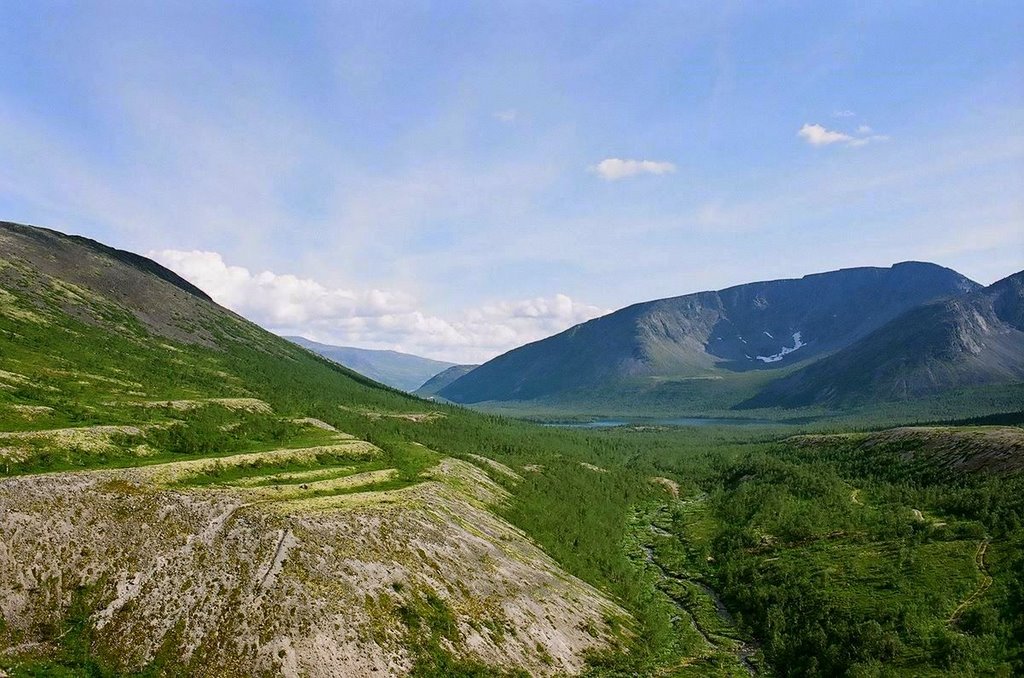 G. Kirovsk, Murmanskaya oblast', Russia by Maxim Morozov