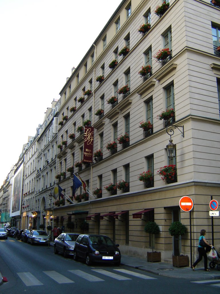 HOTEL MELIÁ VENDÔME BOUTIQUE HOTEL (8 RUE CAMBÔN) by PEDRO LUIS RECUERO MONTERO