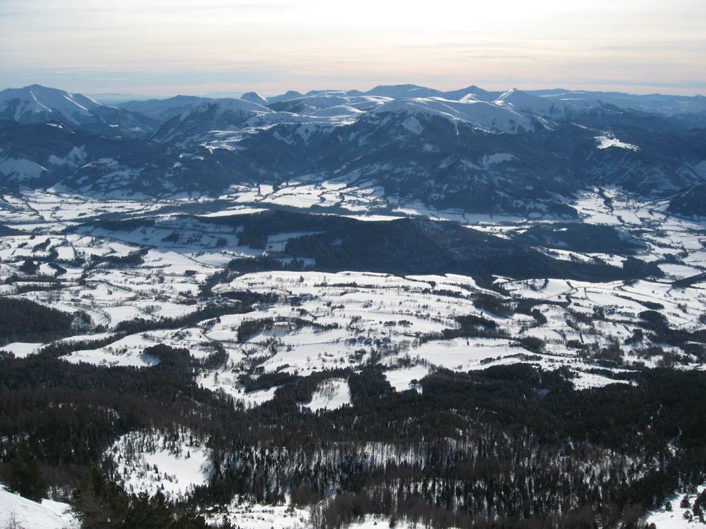 Vue sur la Vallée de la Blanche et le massif des Monges by David Bertizzolo