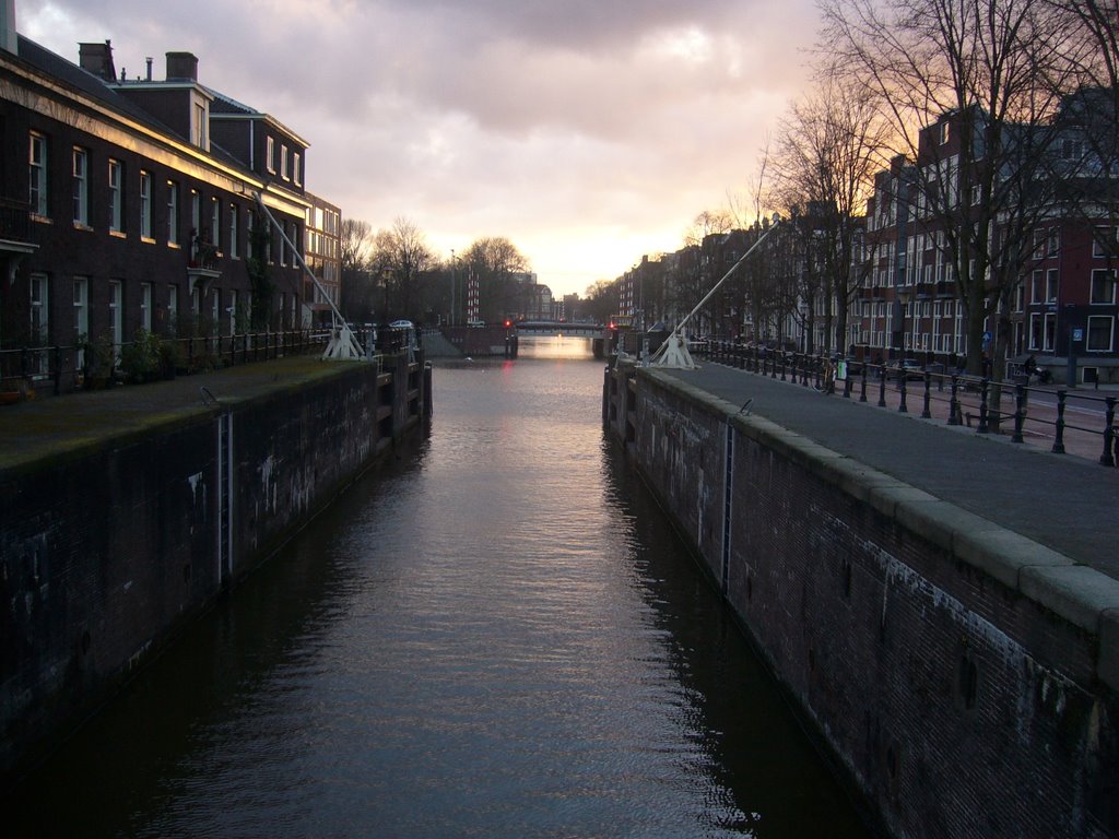 Oostelijke Eilanden en Kadijken, Amsterdam, Netherlands by chiel van waart