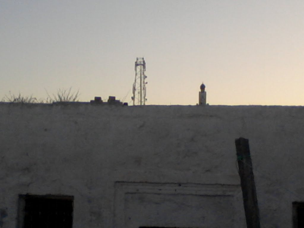 Antenne de la poste & mosquée vues depuis maison - Chebba by charfus