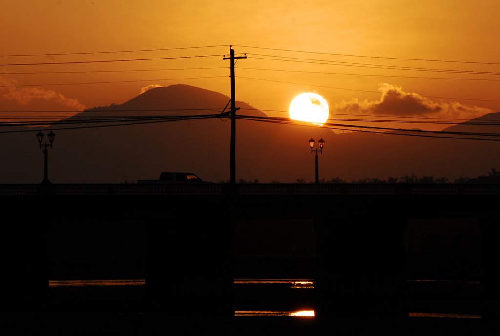 Sunset sa Kalibo by RMI2