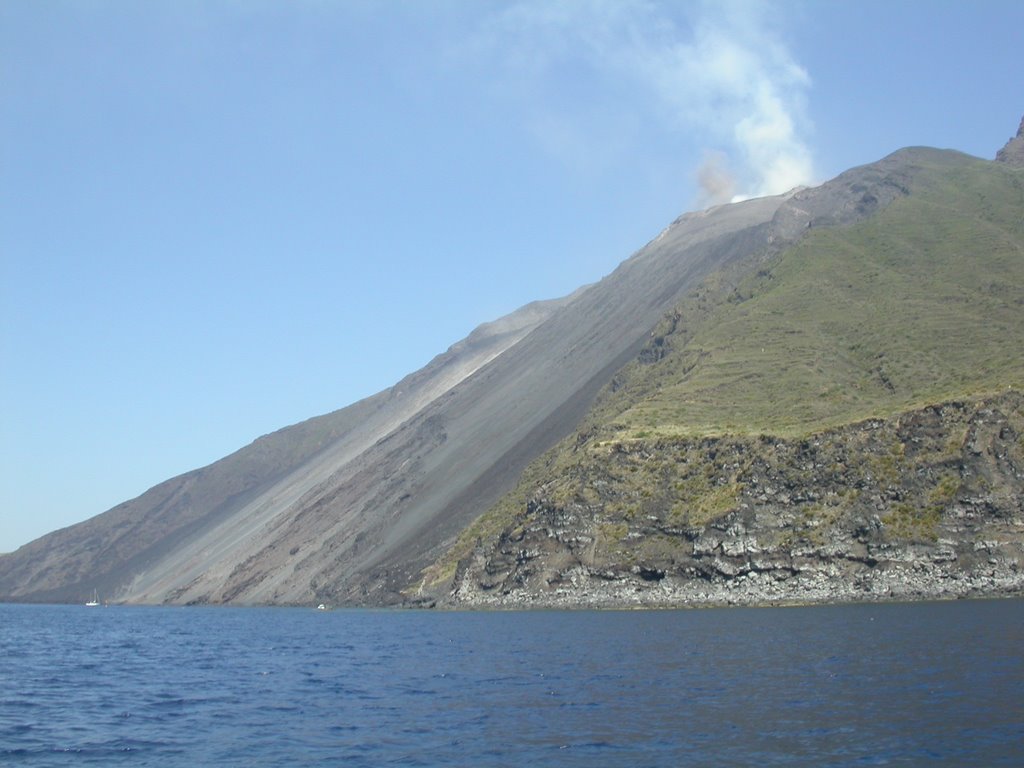 La sciara del Fuoco - Stromboli by Lorenzo Bernardi