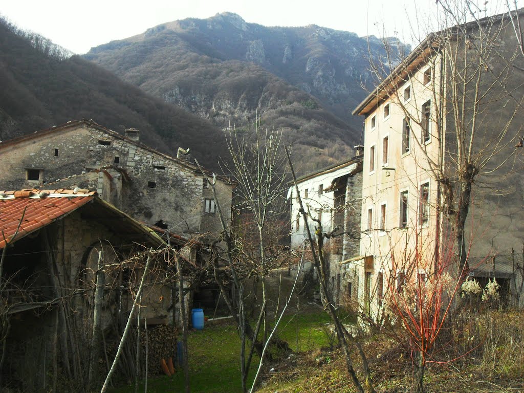 Contrada Langari a Campodalbero by Luigi Rossetto