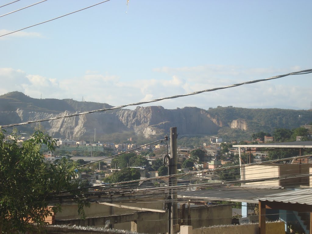 Misericórdia, serra roída - Misericórdia, pedra moída by RaulFelix