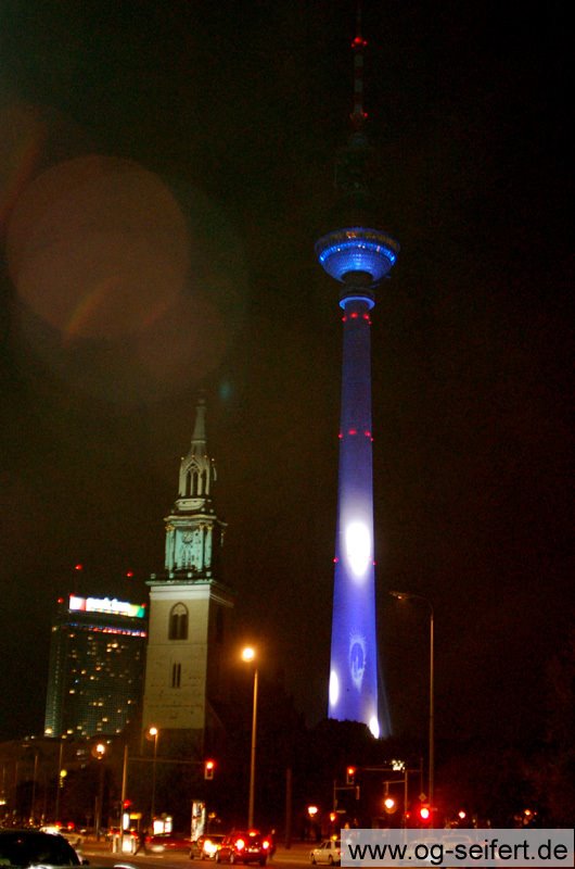 TV-Tower and marien-church by night during a lightshow , Oktober 2006 by OGee