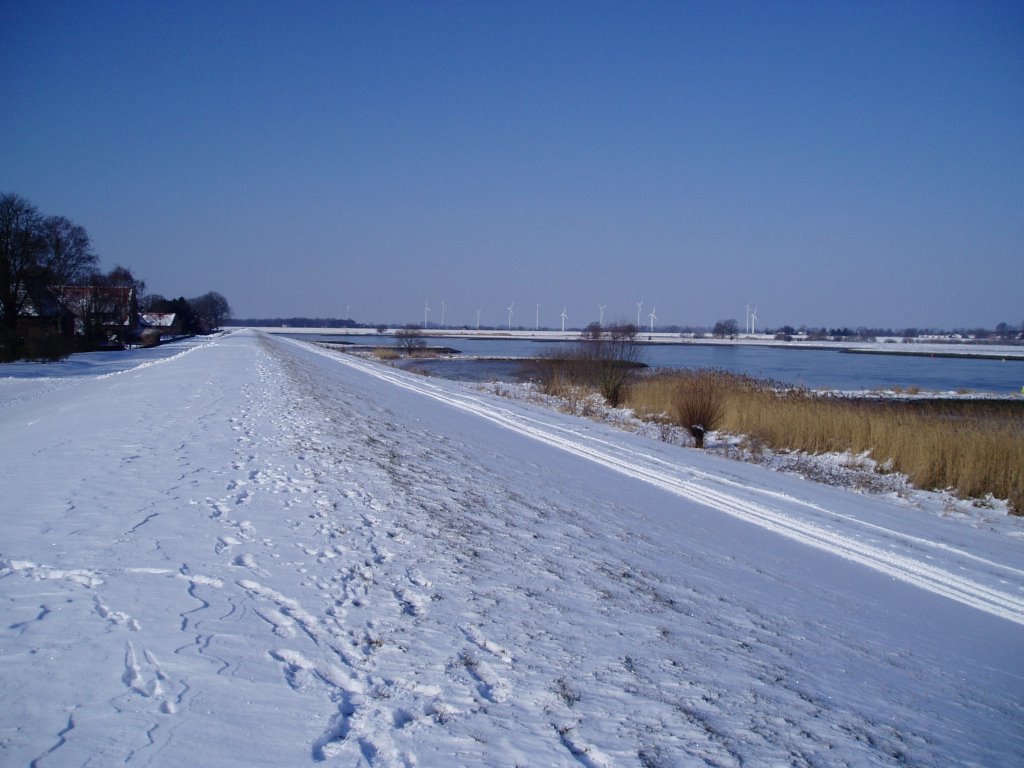 Elbe im Winter by rkrogmann