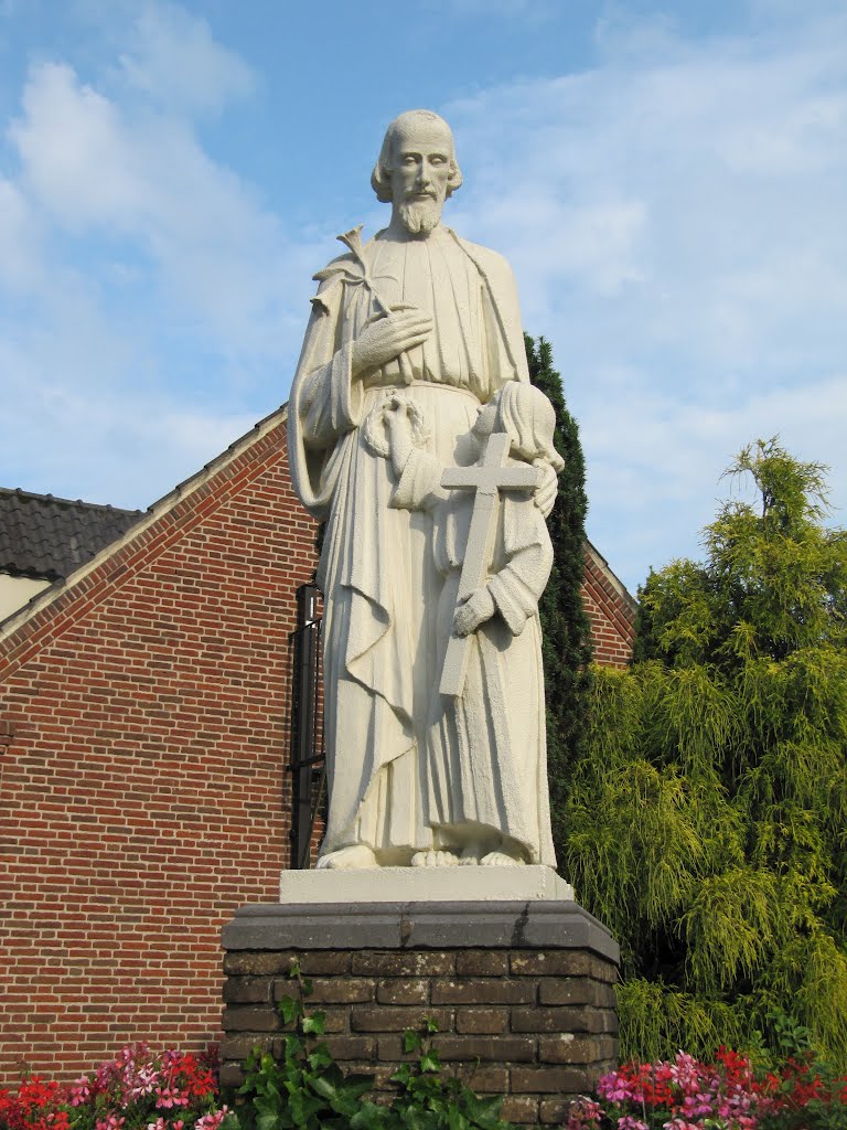 Statue of Saint Joseph and Jesus in front of the Sint Jozefkerk by Willem Nabuurs